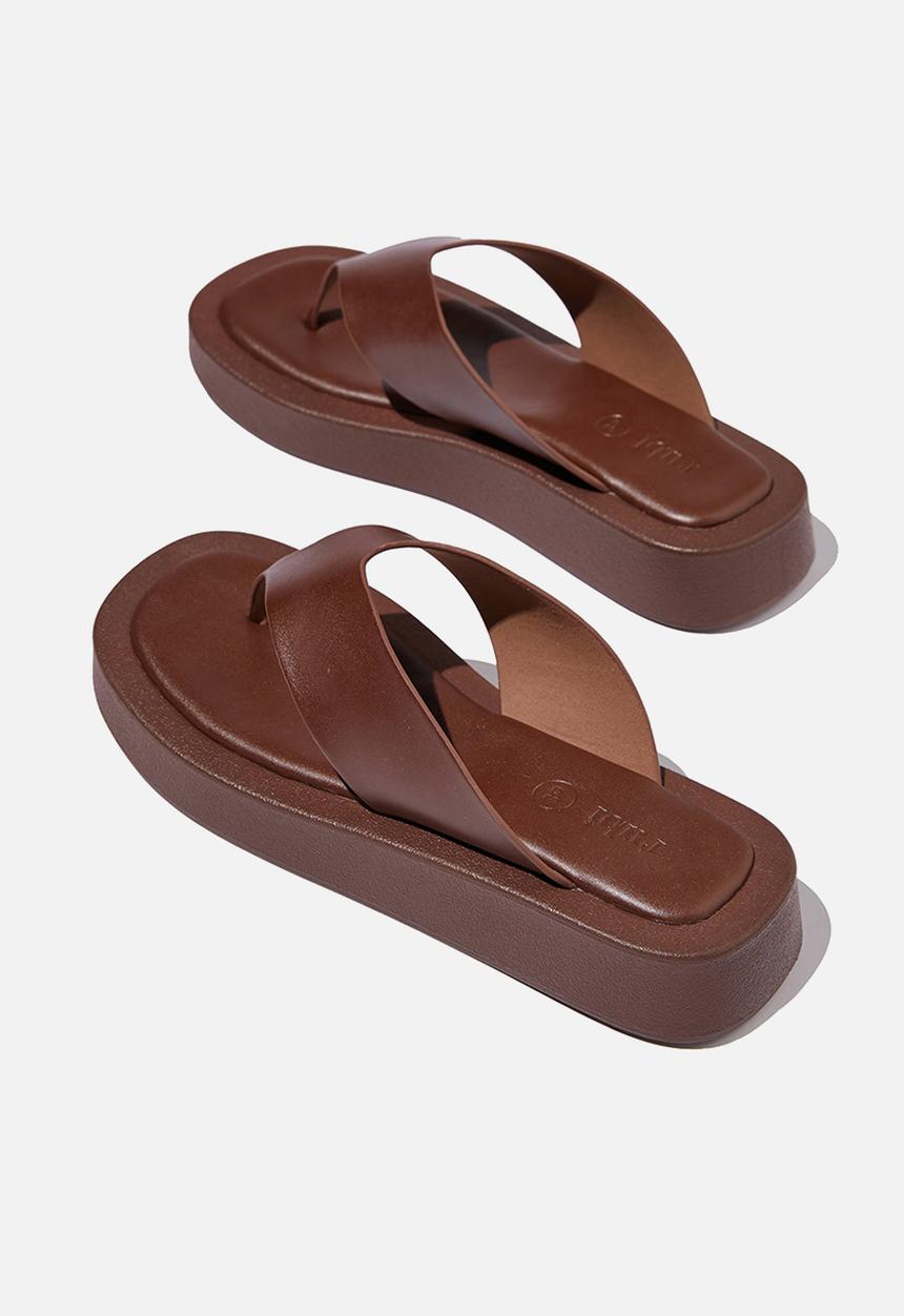 Cotton On - Sadie flip flop flatform - chocolate pu