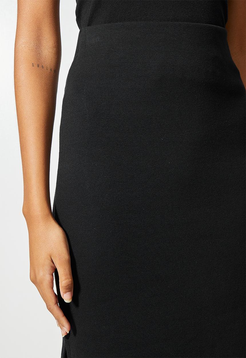 VELVET - Knit midaxi skirt with slit - black
