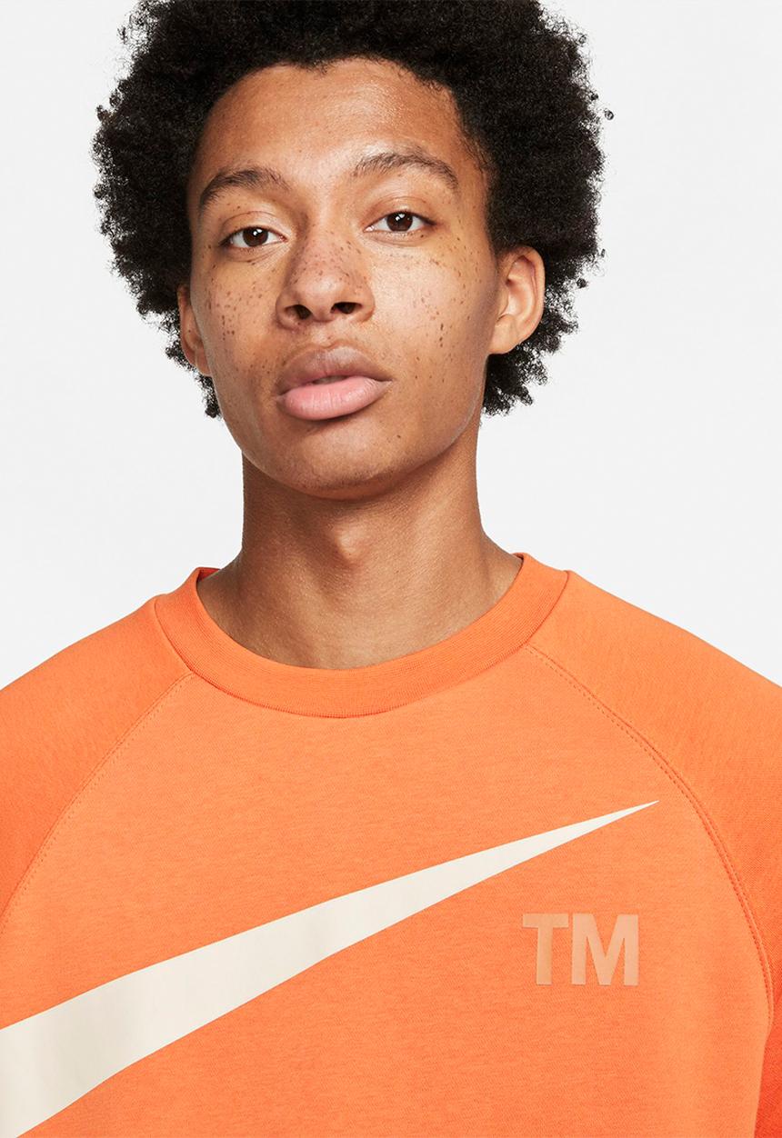 Nike - M nsw swoosh sbb crew - orange