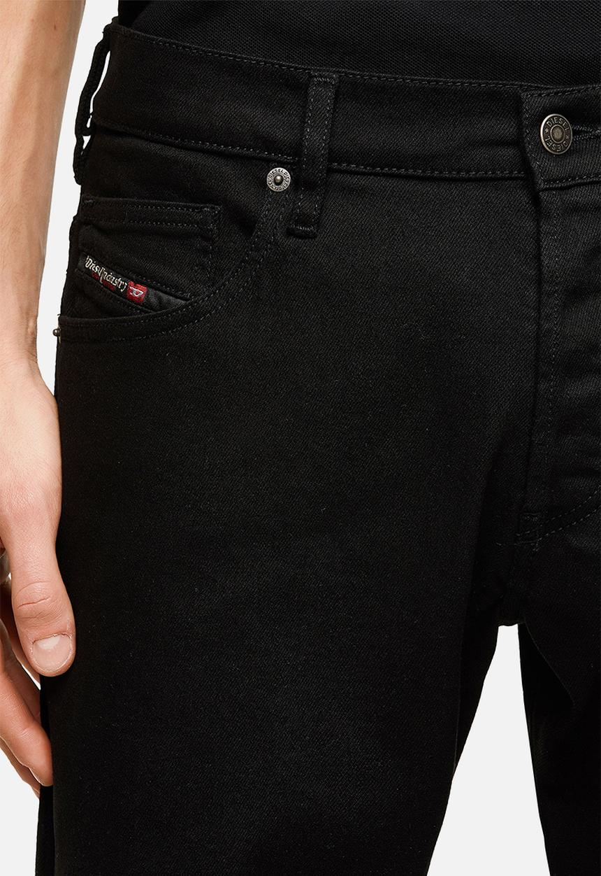 Diesel  - D-yennox l.34 tapered jeans - black