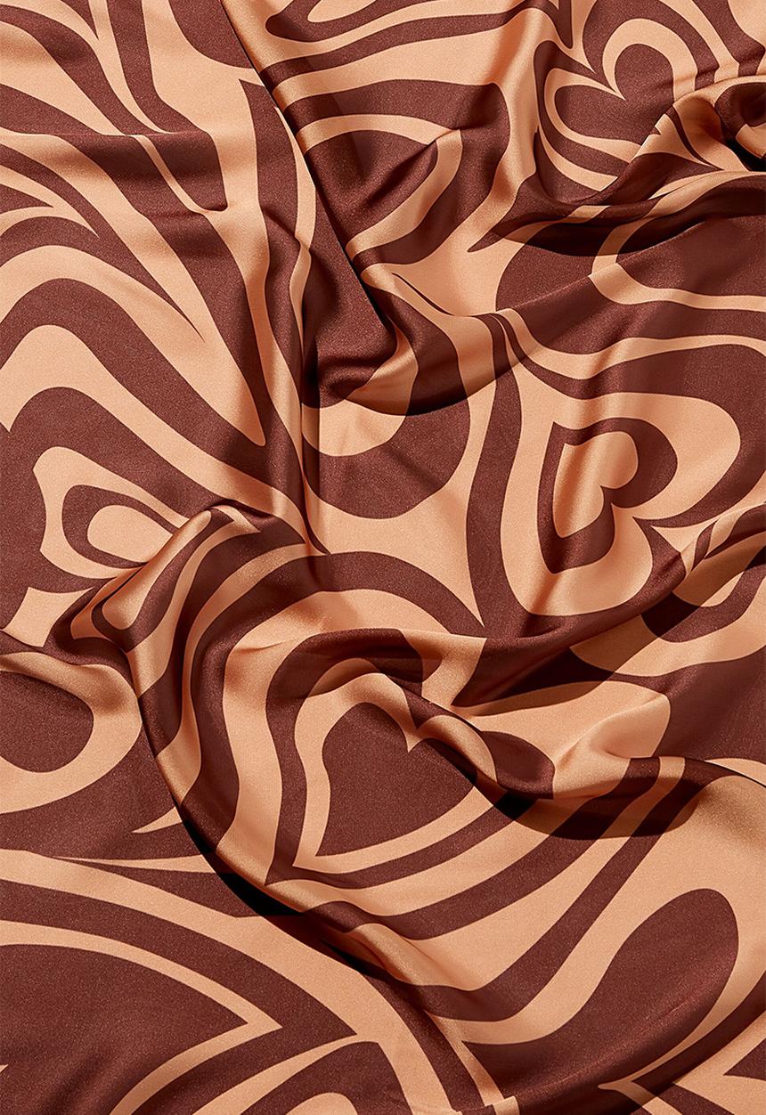 Rubi - Versatile scarf - holly hearts brown