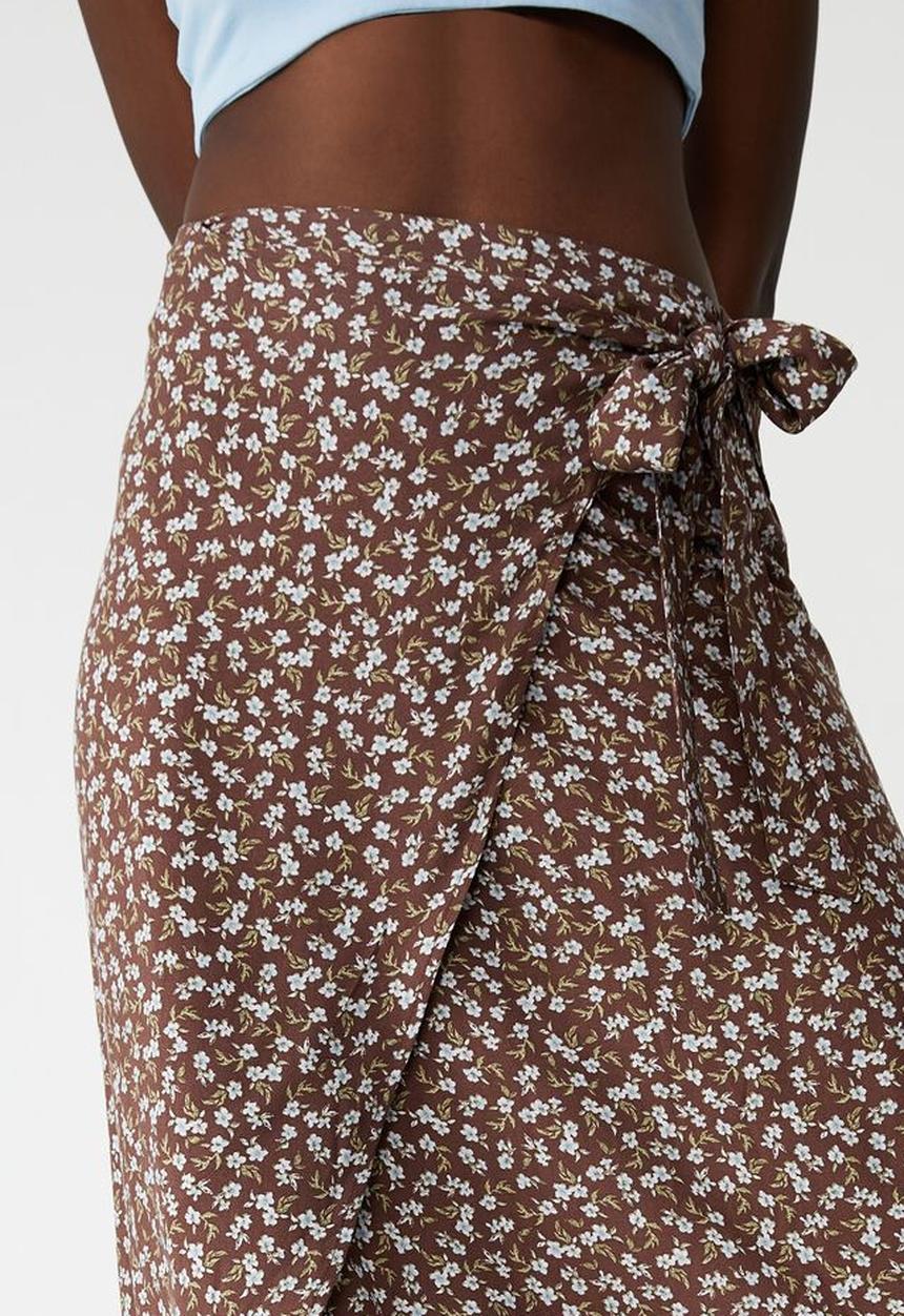 Cotton On - Woven lara wrap midi skirt - tenesha ditsy dark sienna