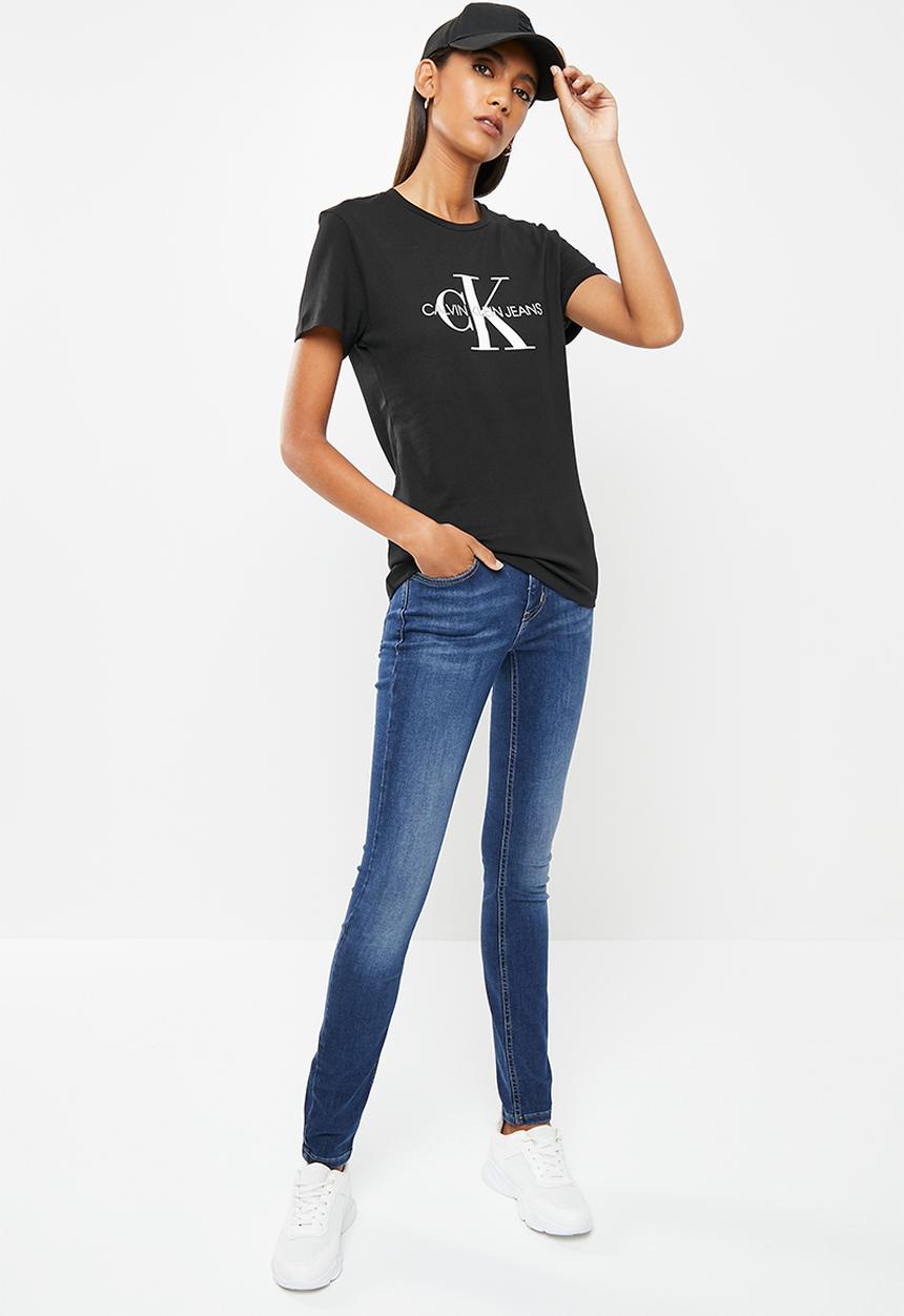 Calvin Klein - Core monogram logo regular fit tee - black