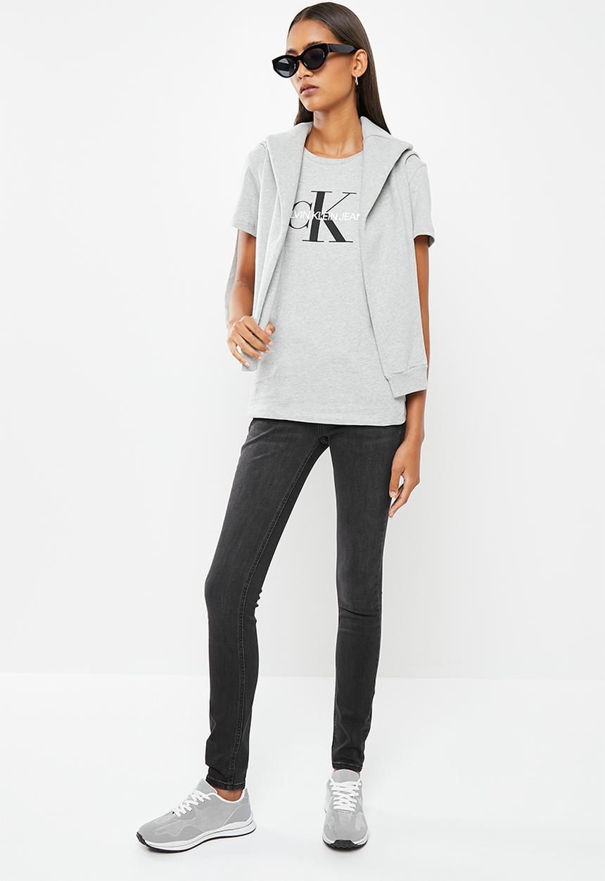 Calvin Klein - Core monogram logo regular fit tee - grey