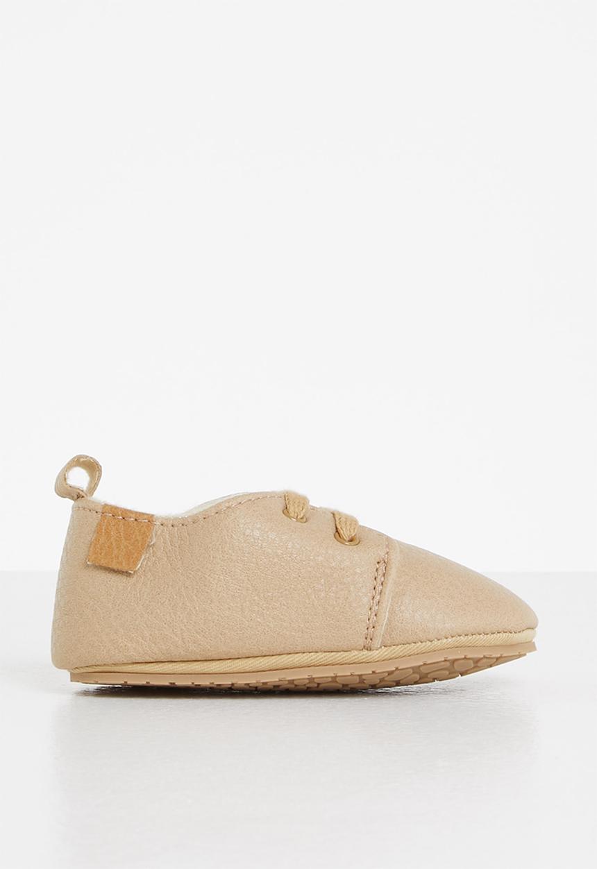 Pop Candy - Baby boys plain slip on - beige