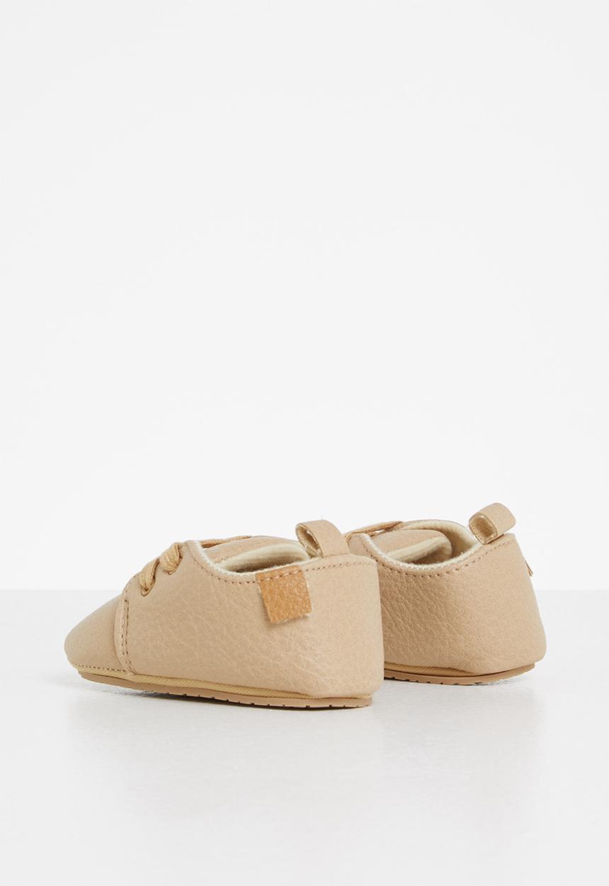 Pop Candy - Baby boys plain slip on - beige