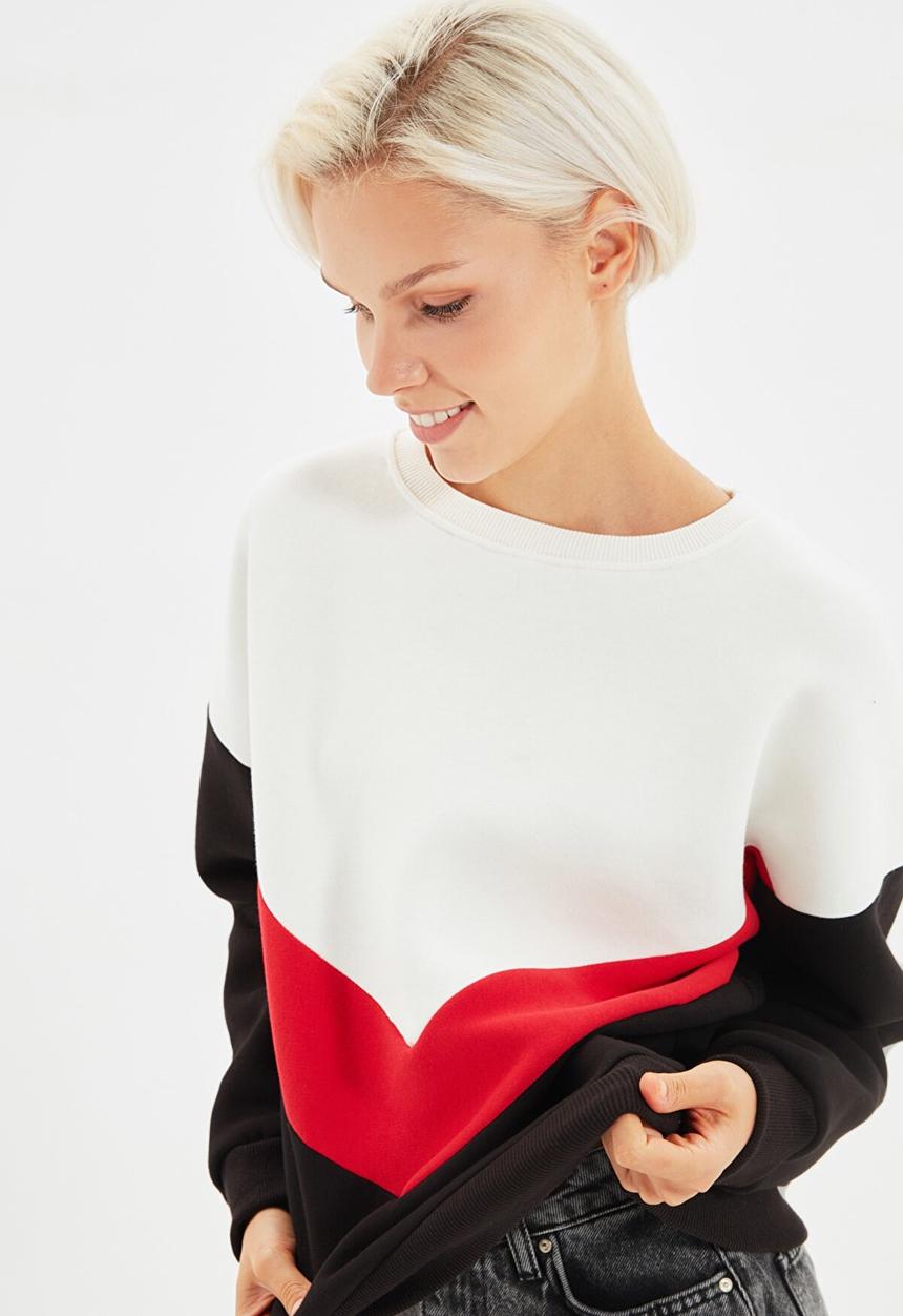 Trendyol - Color block basic knit sweatshirt - black