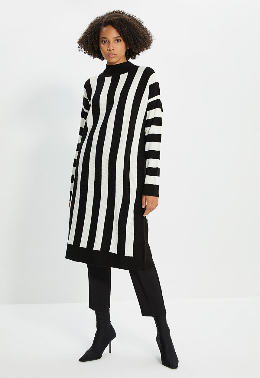 Trendyol - Striped jacquard long knit sweater dress - black & white 