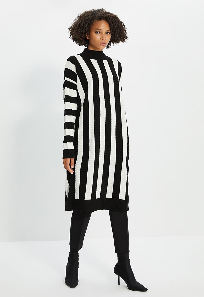 Trendyol - Striped jacquard long knit sweater dress - black & white 