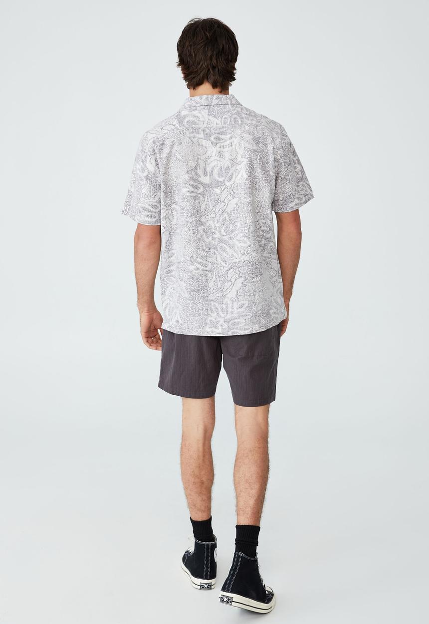 Cotton On - Riviera short sleeve shirt - grey vintage paisley
