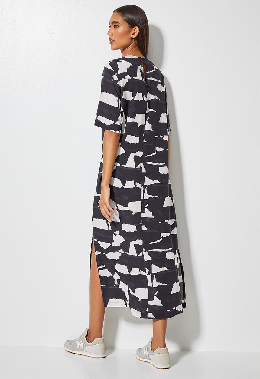 Superbalist - The woven tee dress - navy & white 