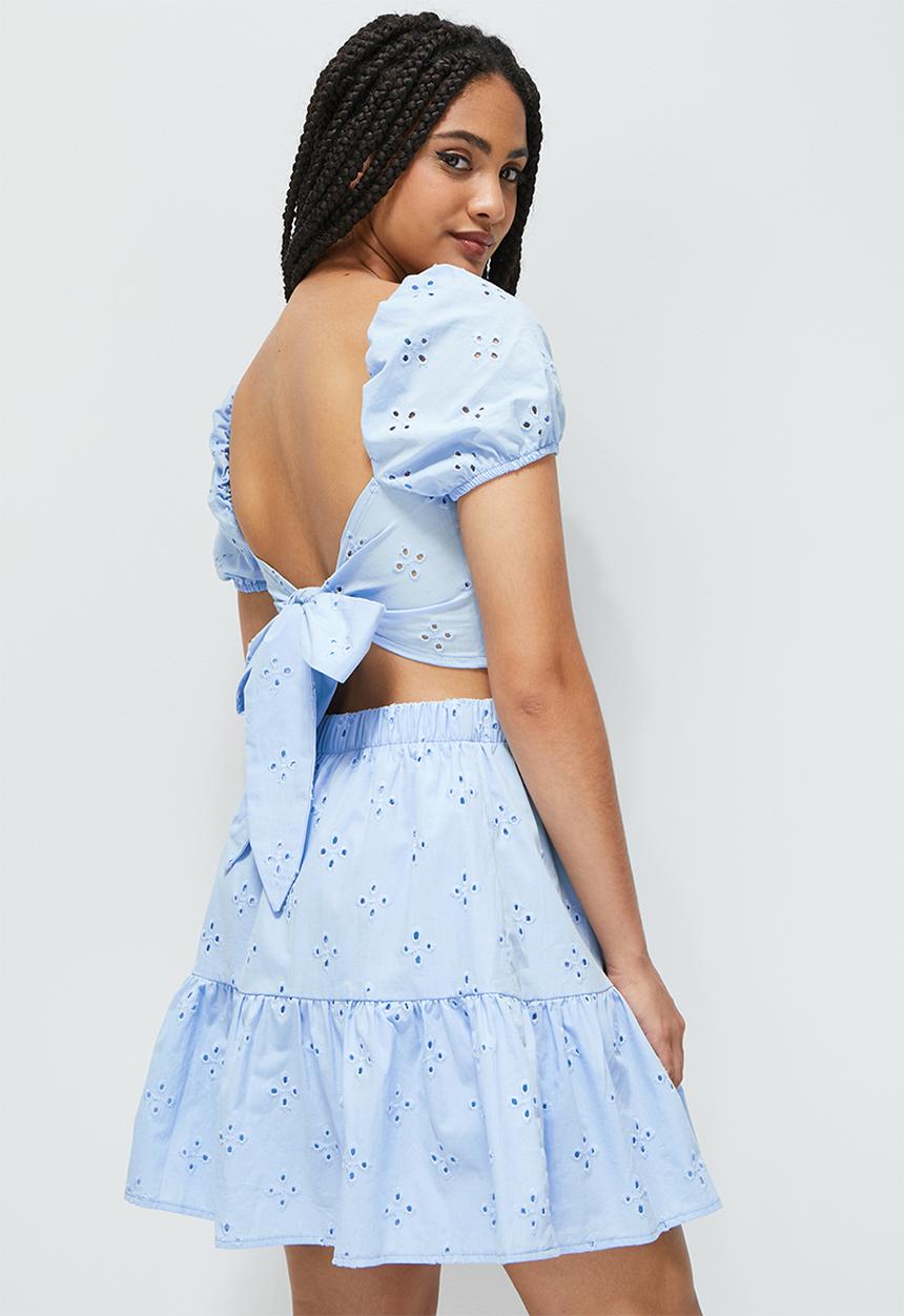 Blake - Anglaise blouse with tie back - powder blue