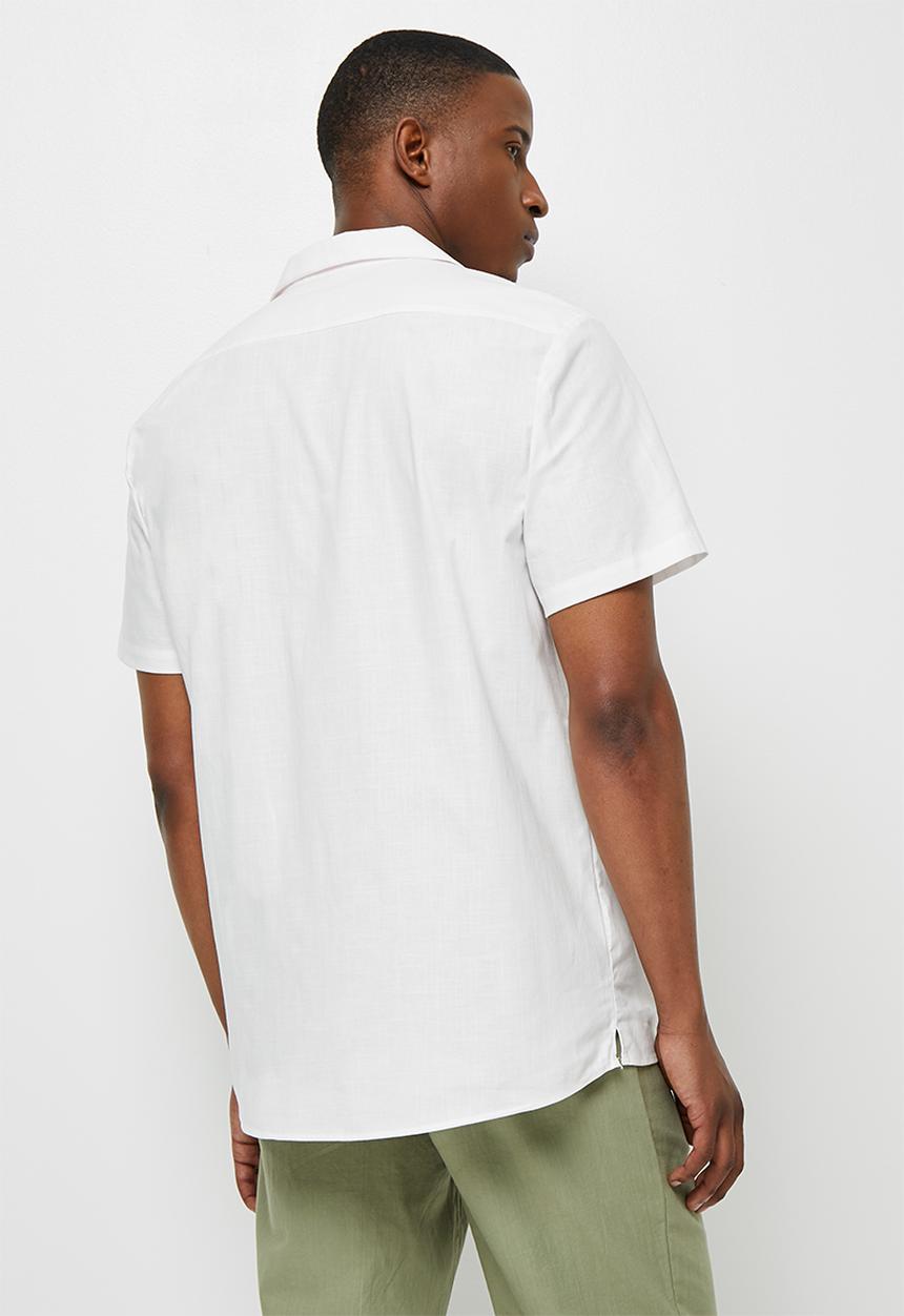 Lark & Crosse - Regular fit lightweight textured short sleeve shirt - white