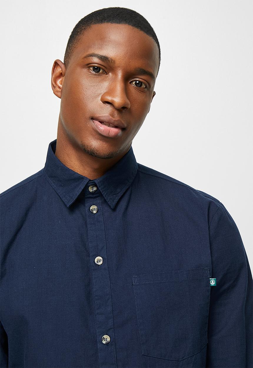 Lark & Crosse - Regular fit lightweight textured shirt - navy