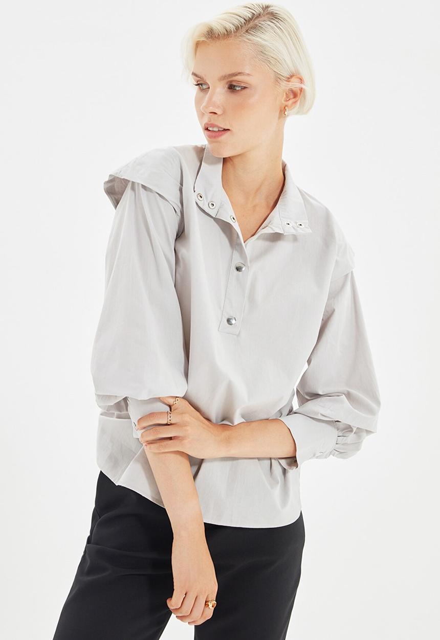 Trendyol - Stand up collar blouse - grey