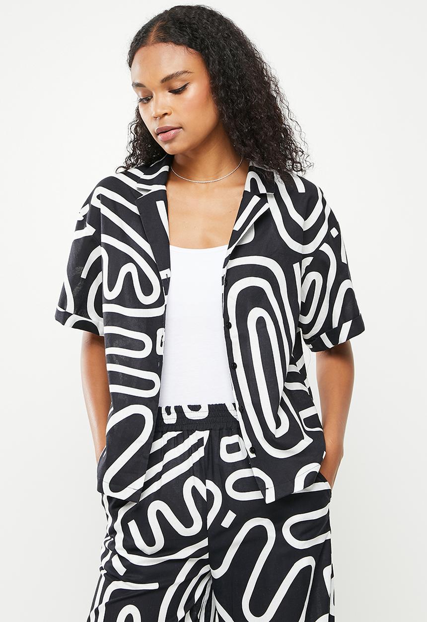 Me&B - Rivier collar essential shirt - black squiggle