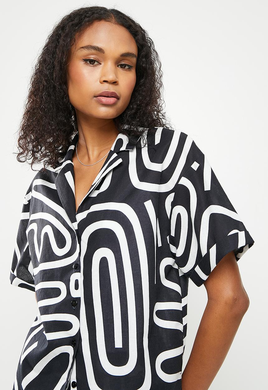 Me&B - Rivier collar essential shirt - black squiggle