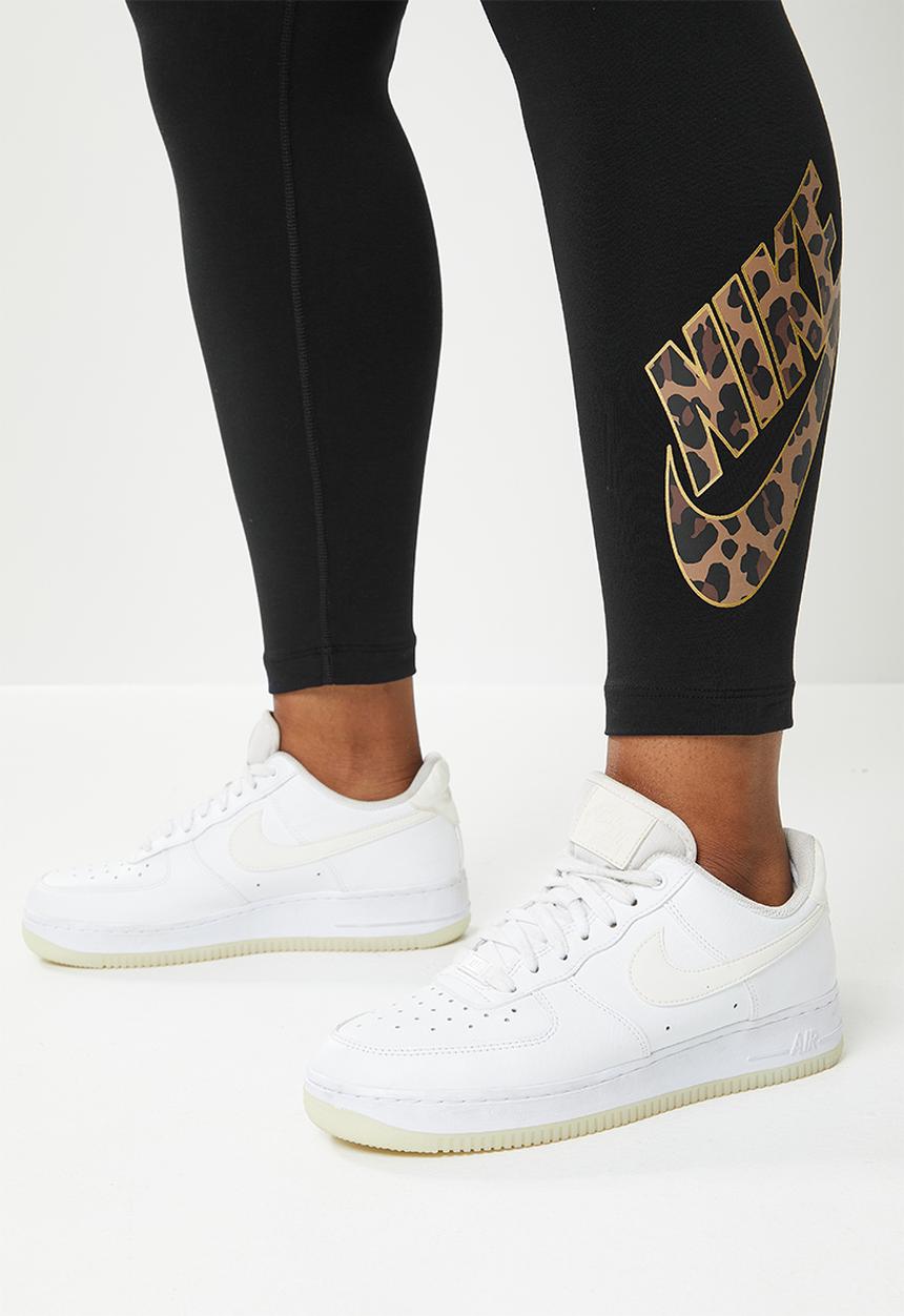 Nike - Curve w nsw gx prnt mr lggng ftra - black