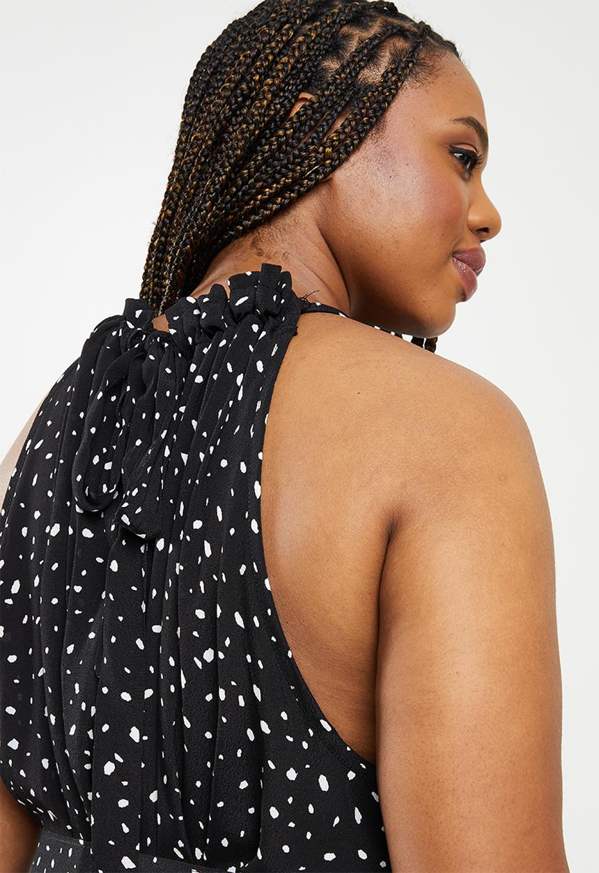 Me&B - Plus halter full maxi with belt detail - black print