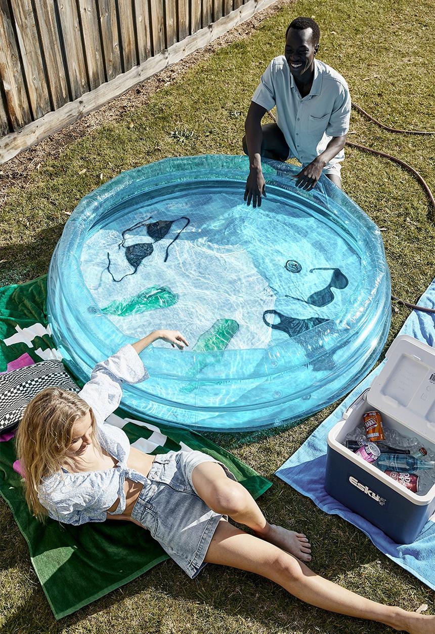 Typo - Party pool-day after pool party