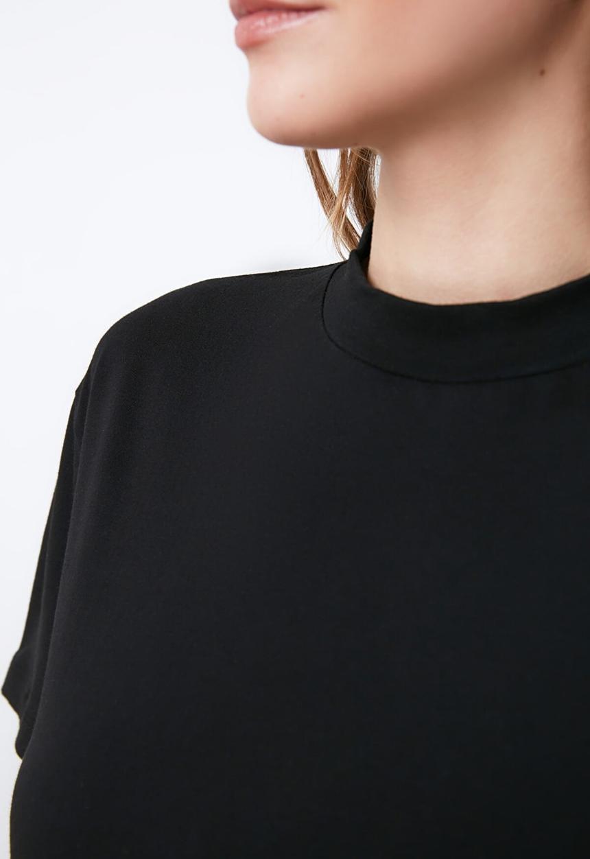Trendyol - Stand collar basic knitted t-shirt - black