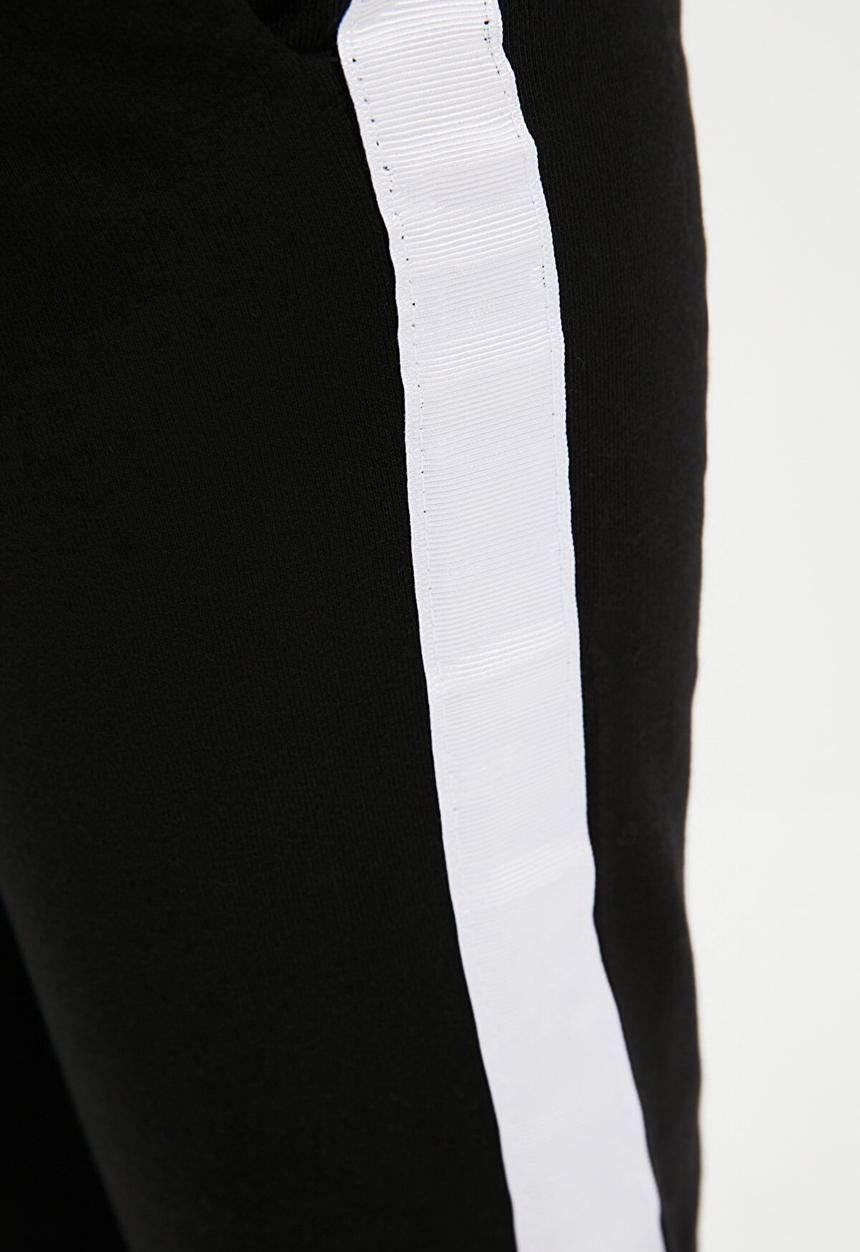 Trendyol - Striped straight knitted slim sweatpants - black