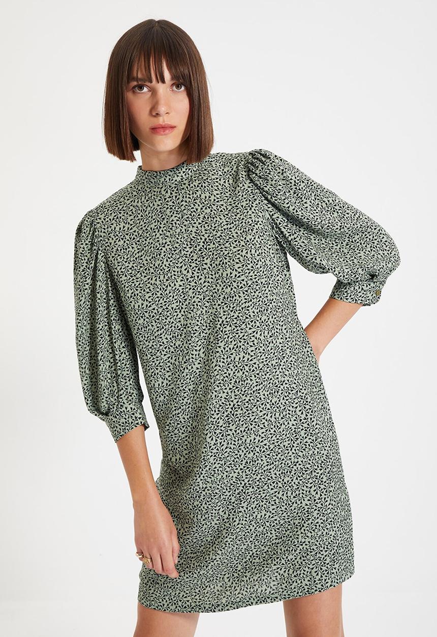 Trendyol - Stand up collar balloon sleeve dress - green