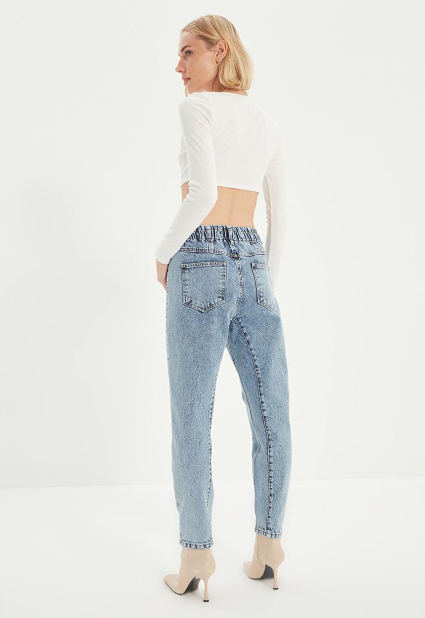 Trendyol - Ruched waist high waist mom jeans - blue