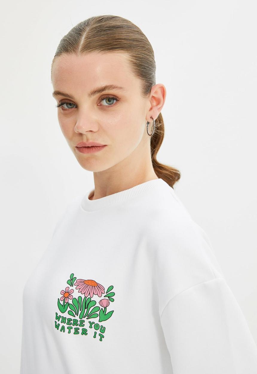 Trendyol - Printed knitted sweatshirt - white
