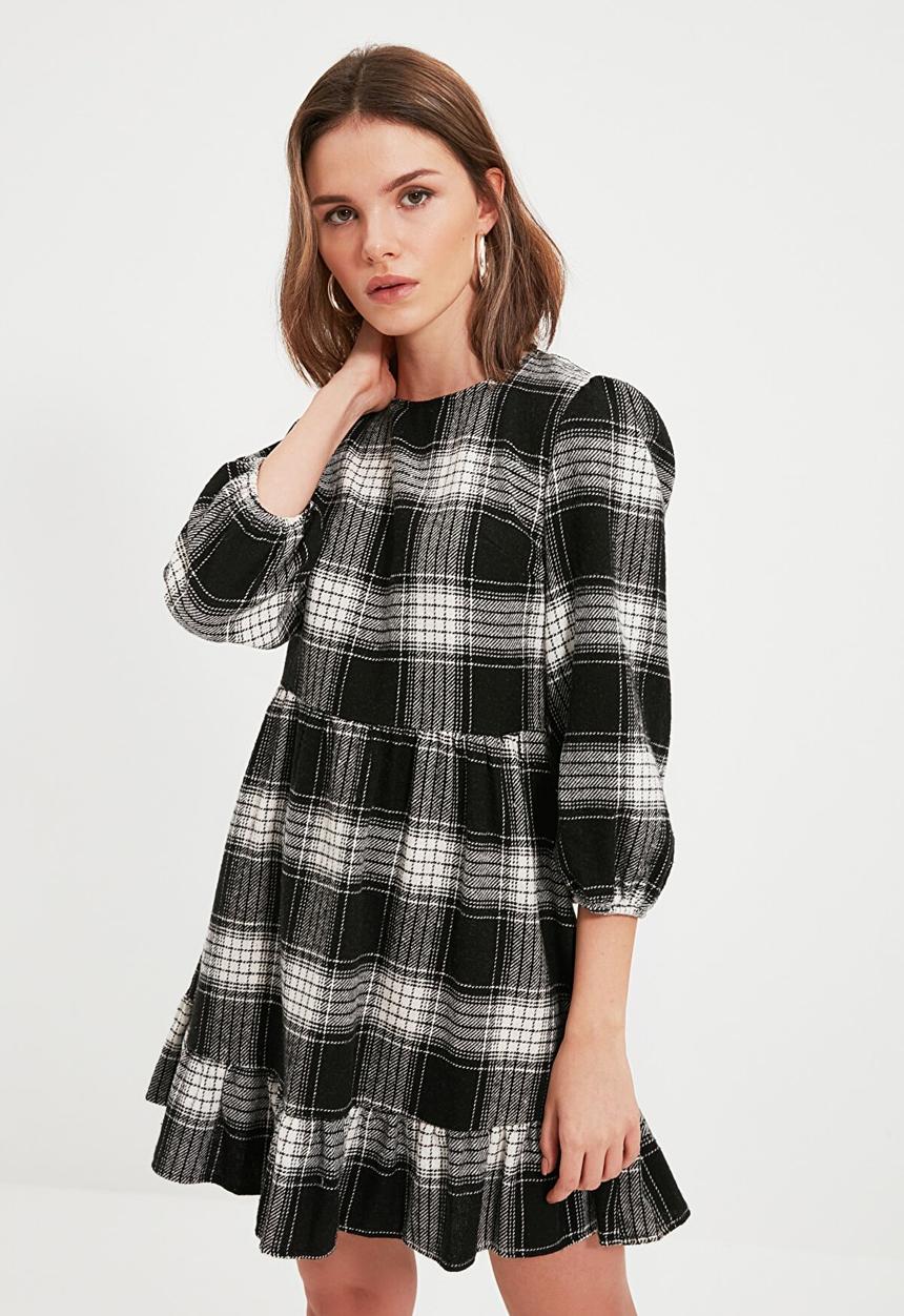 Trendyol - Petite plaid dress - black