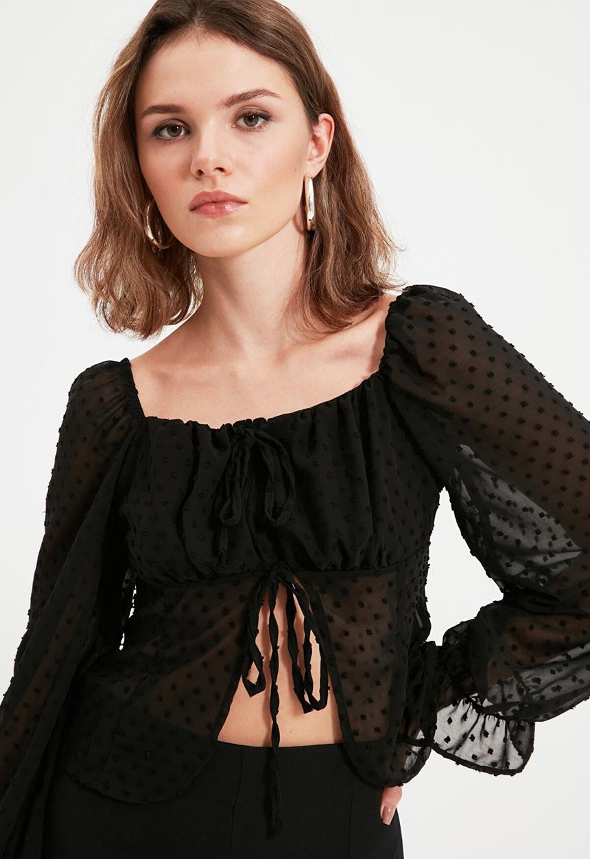 Trendyol - Petite lace detail crop blouse - black
