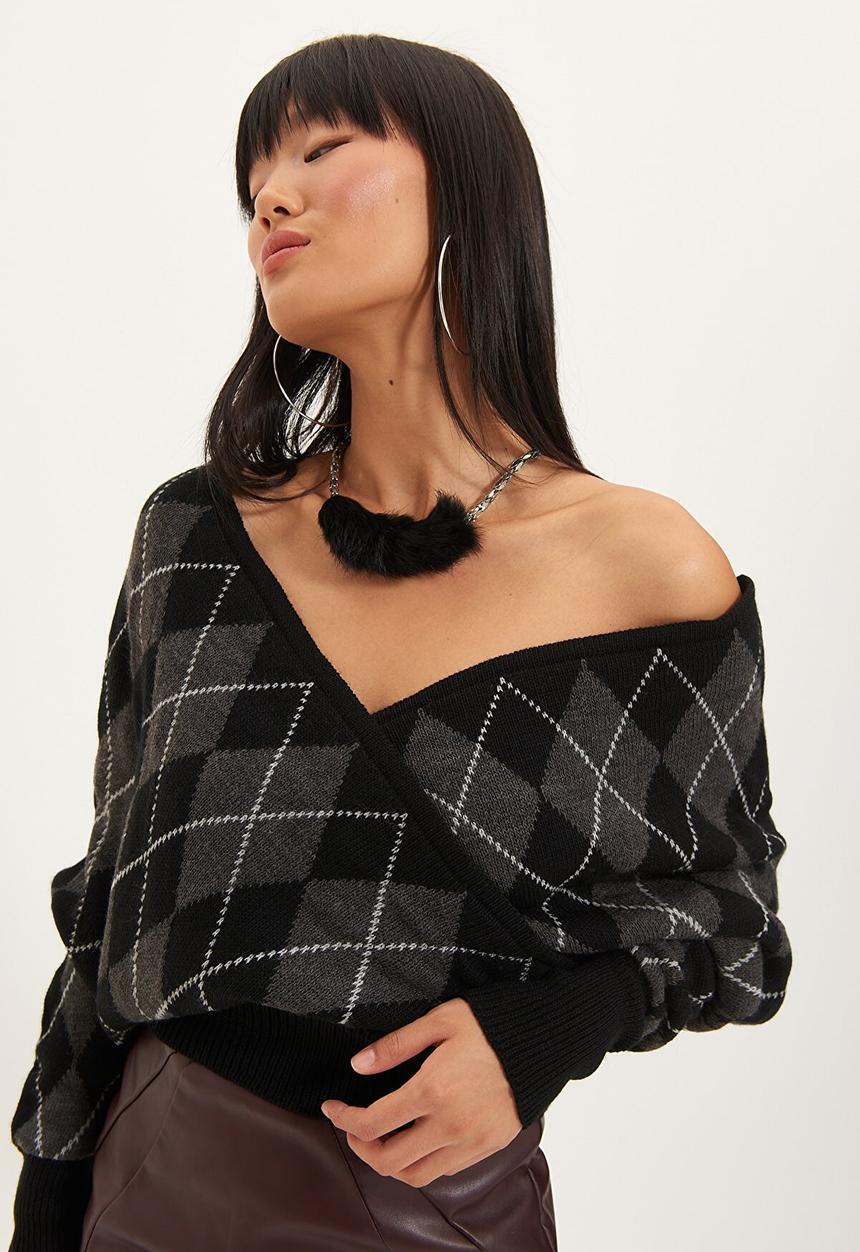 Trendyol - Jacquard collar detail knit sweater - black