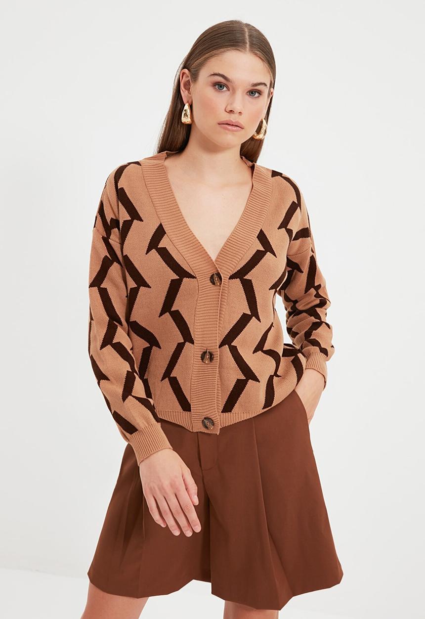 Trendyol - Geometric jacquard knit cardigan - camel