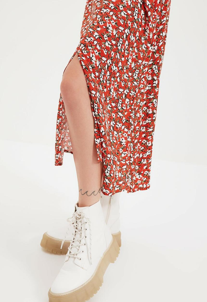 Trendyol - Flower patterned slit detailed skirt - brick