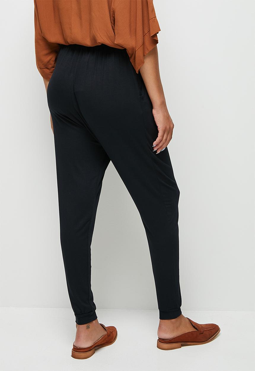 edit - Knit toggle jogger - black
