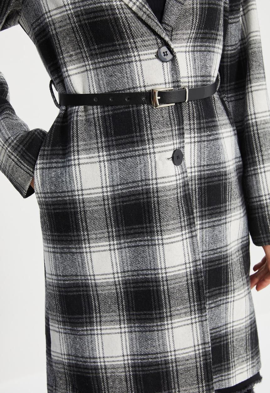 Trendyol - Belted plaid coat - black