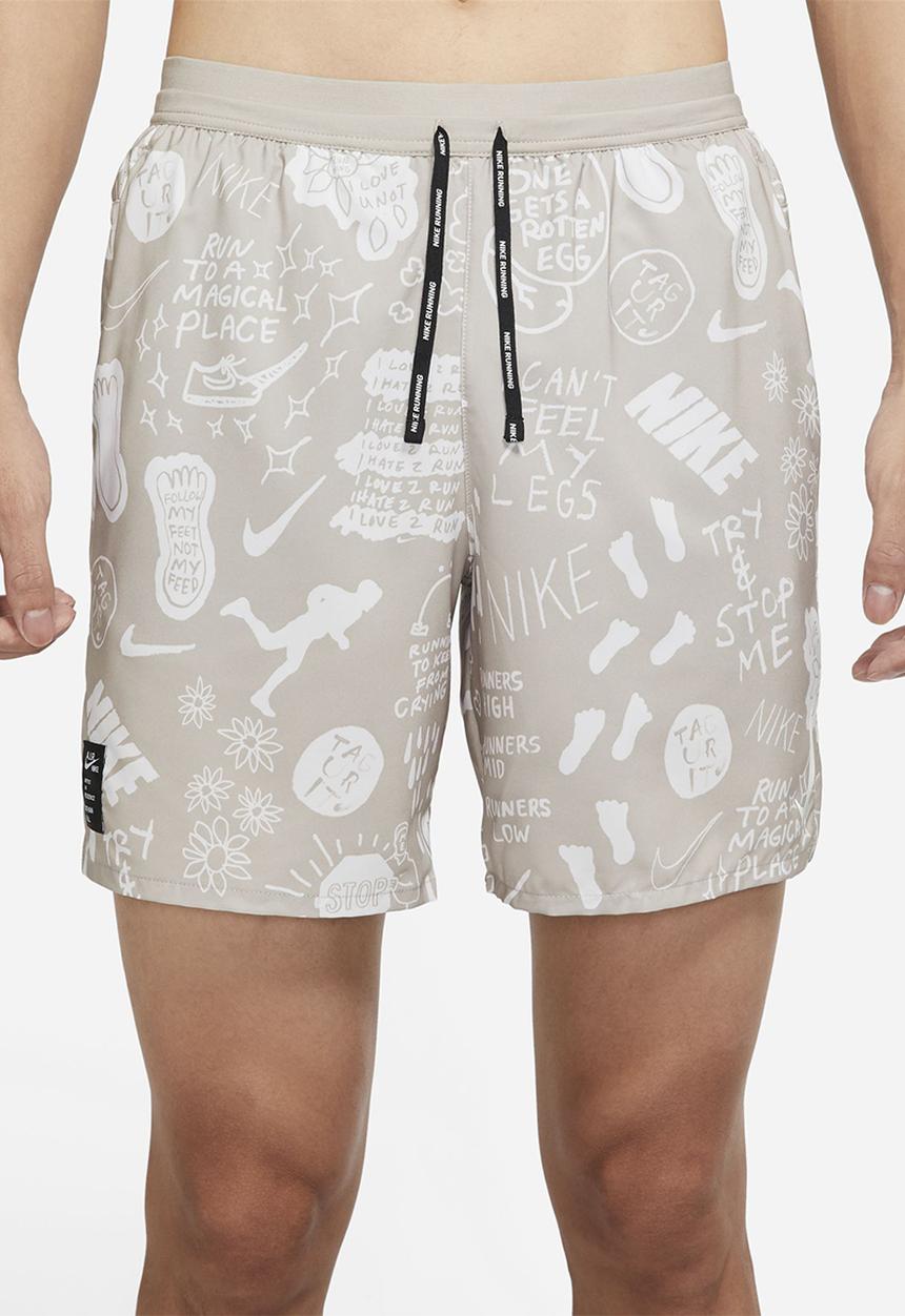 Nike - Nike Flex Stride A.I.R.Nathan Bell Run Short - grey/reflective silver