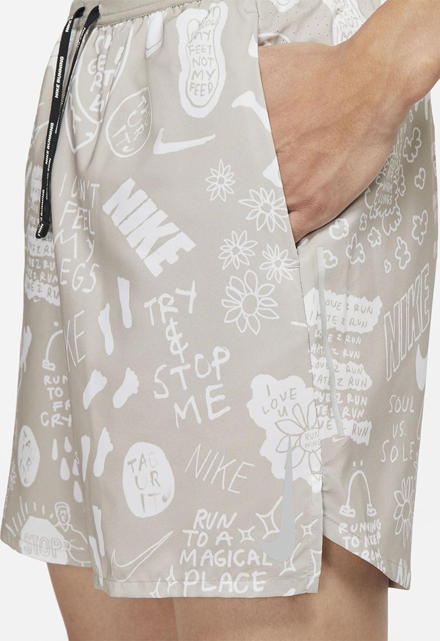 Nike - Nike Flex Stride A.I.R.Nathan Bell Run Short - grey/reflective silver
