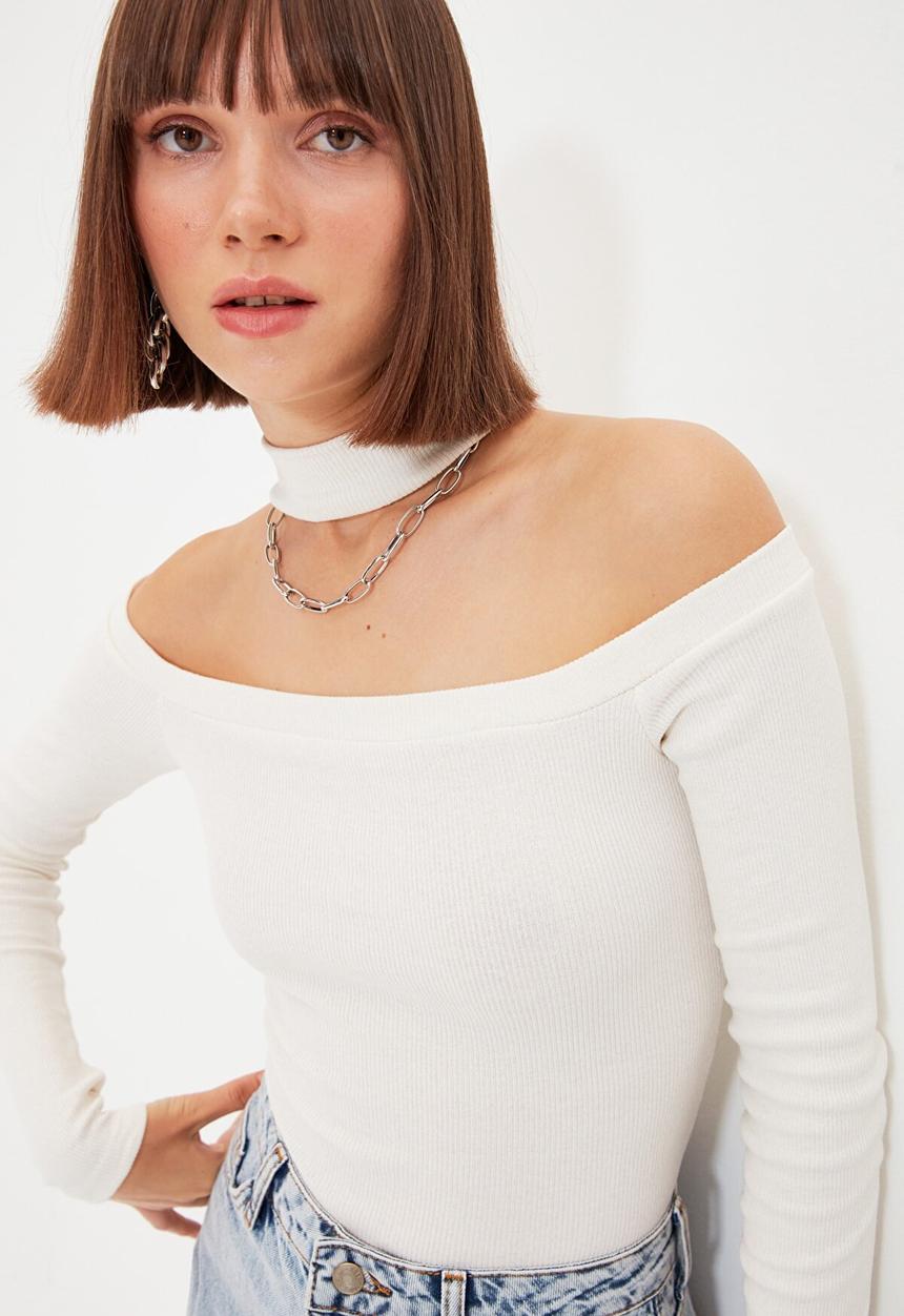 Trendyol - Carmen collar choker detailed top - ecru