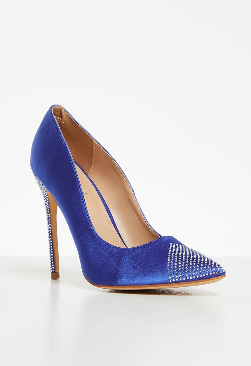 Miss Black - Waltz1 court - blue