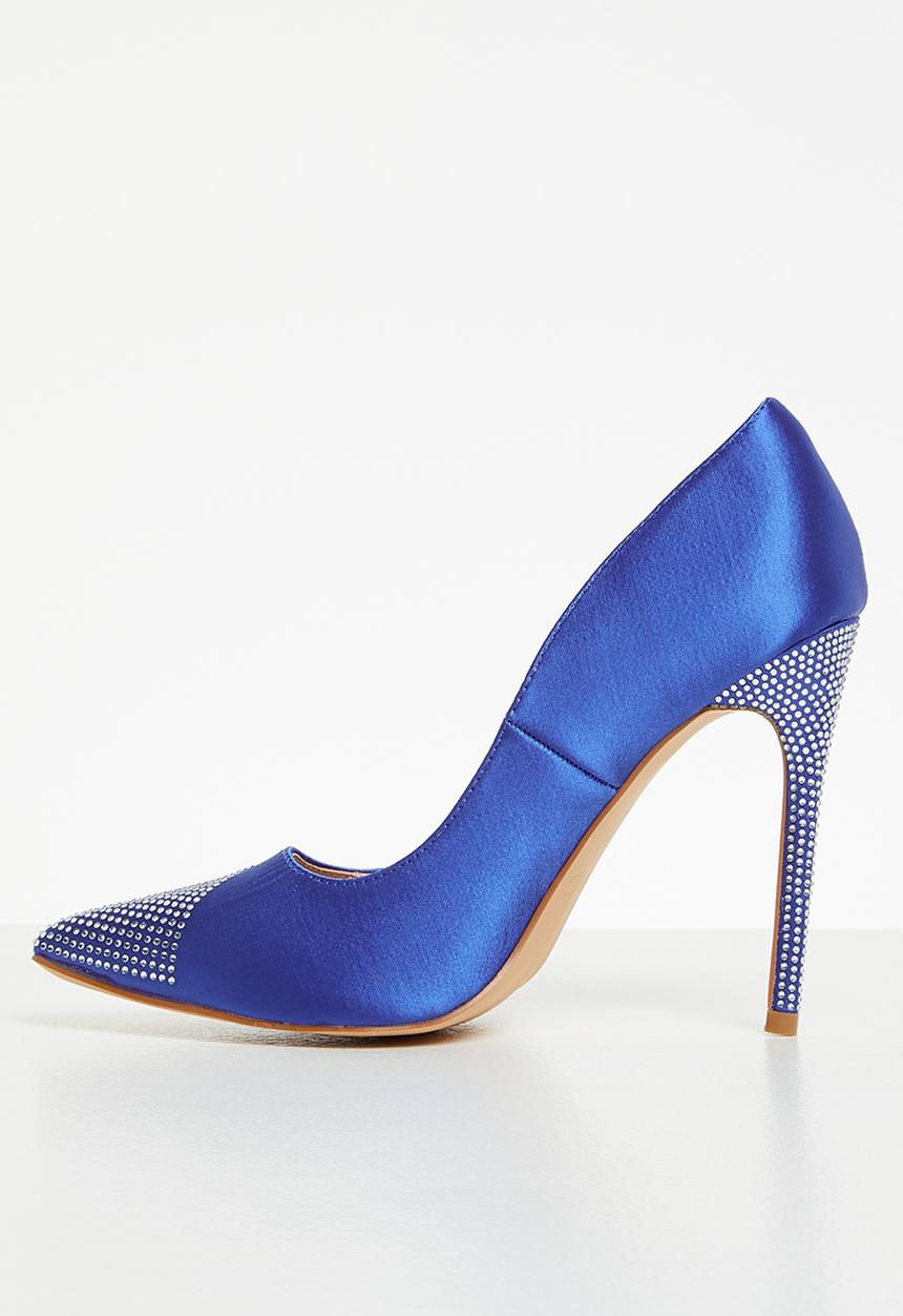 Miss Black - Waltz1 court - blue