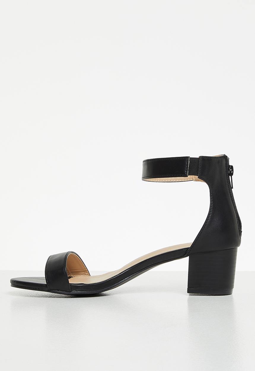 Jada - Barly there ankle strap block heel - black