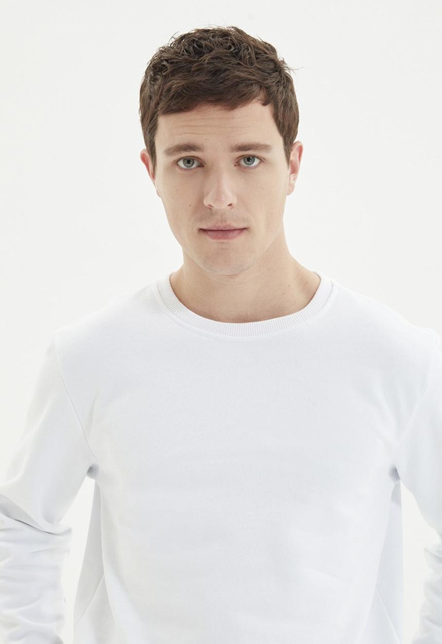 Trendyol - Back printed sweater - white