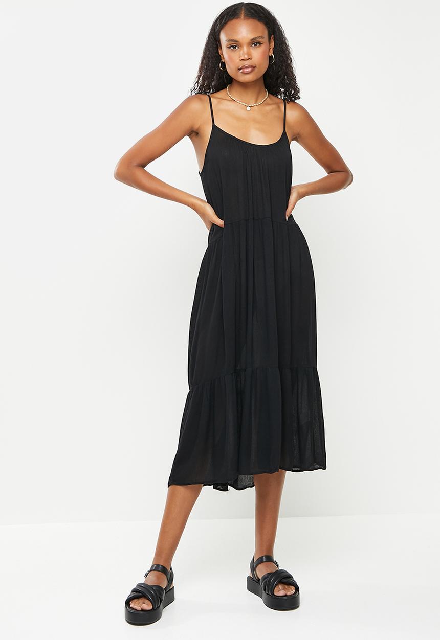 Missguided - Tiered cami midi smock dress - black