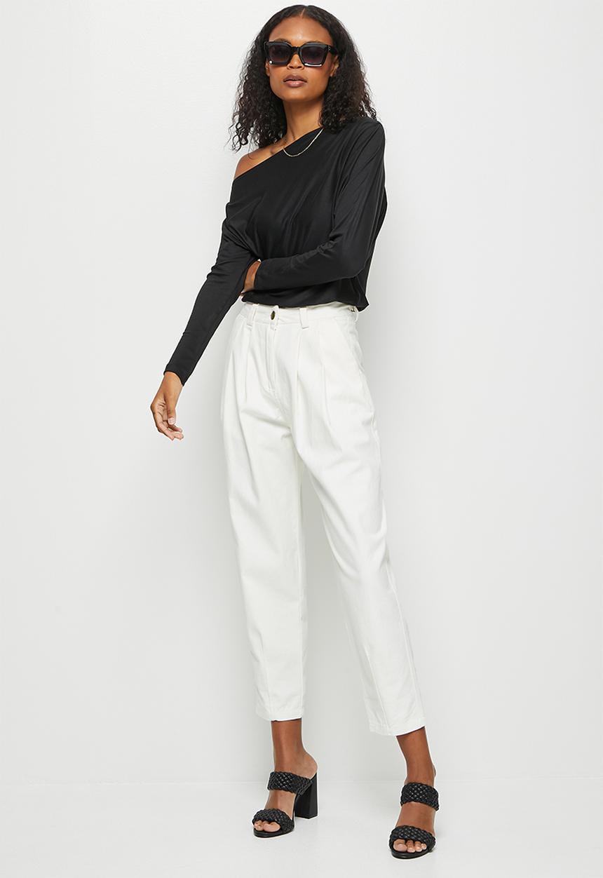 MILLA - Warm handle asymmetric top - black