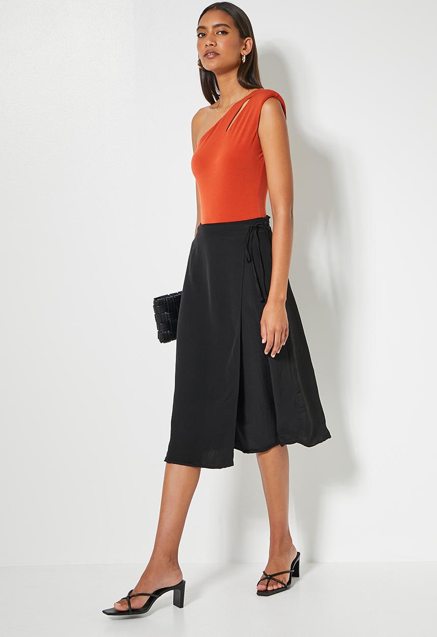 VELVET - Satin wrap midi skirt - black