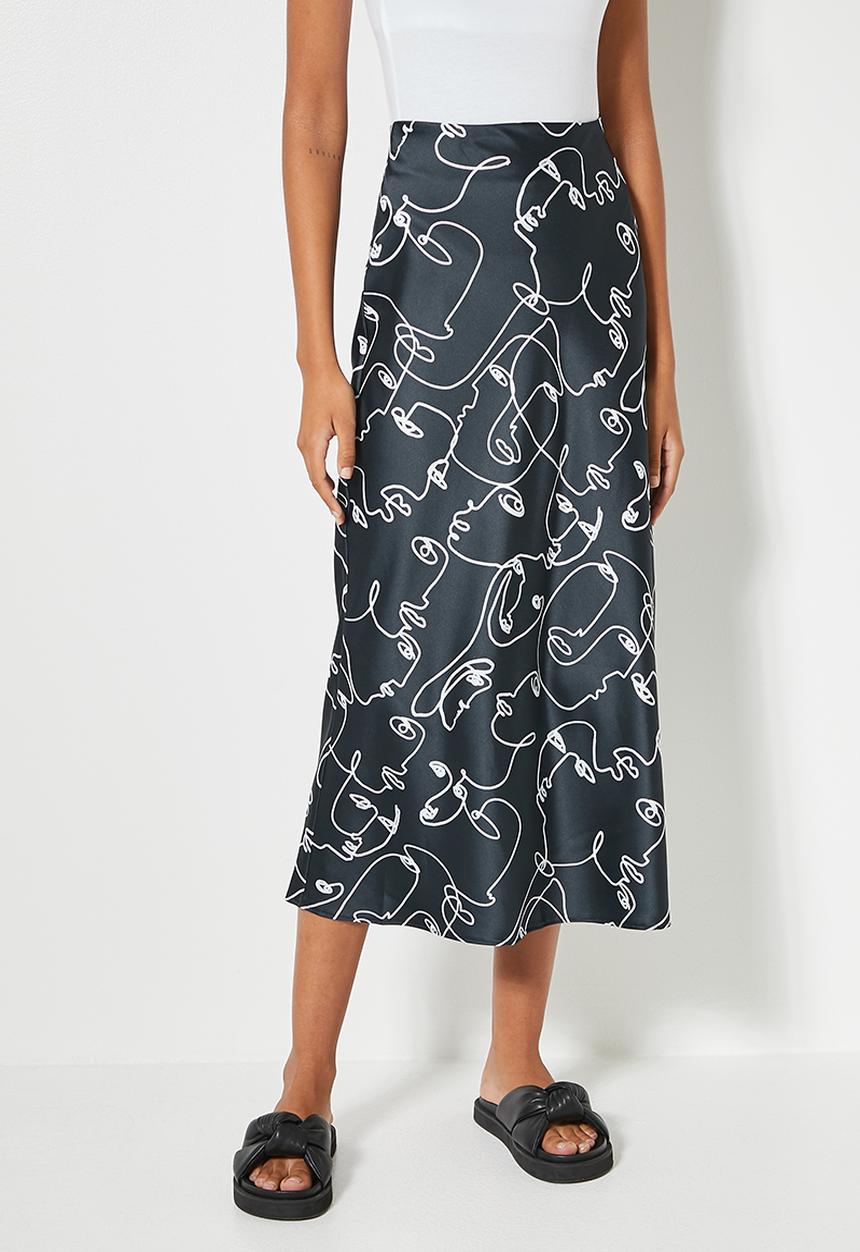 Superbalist - Long midi slip skirt - dark ground doodle faces