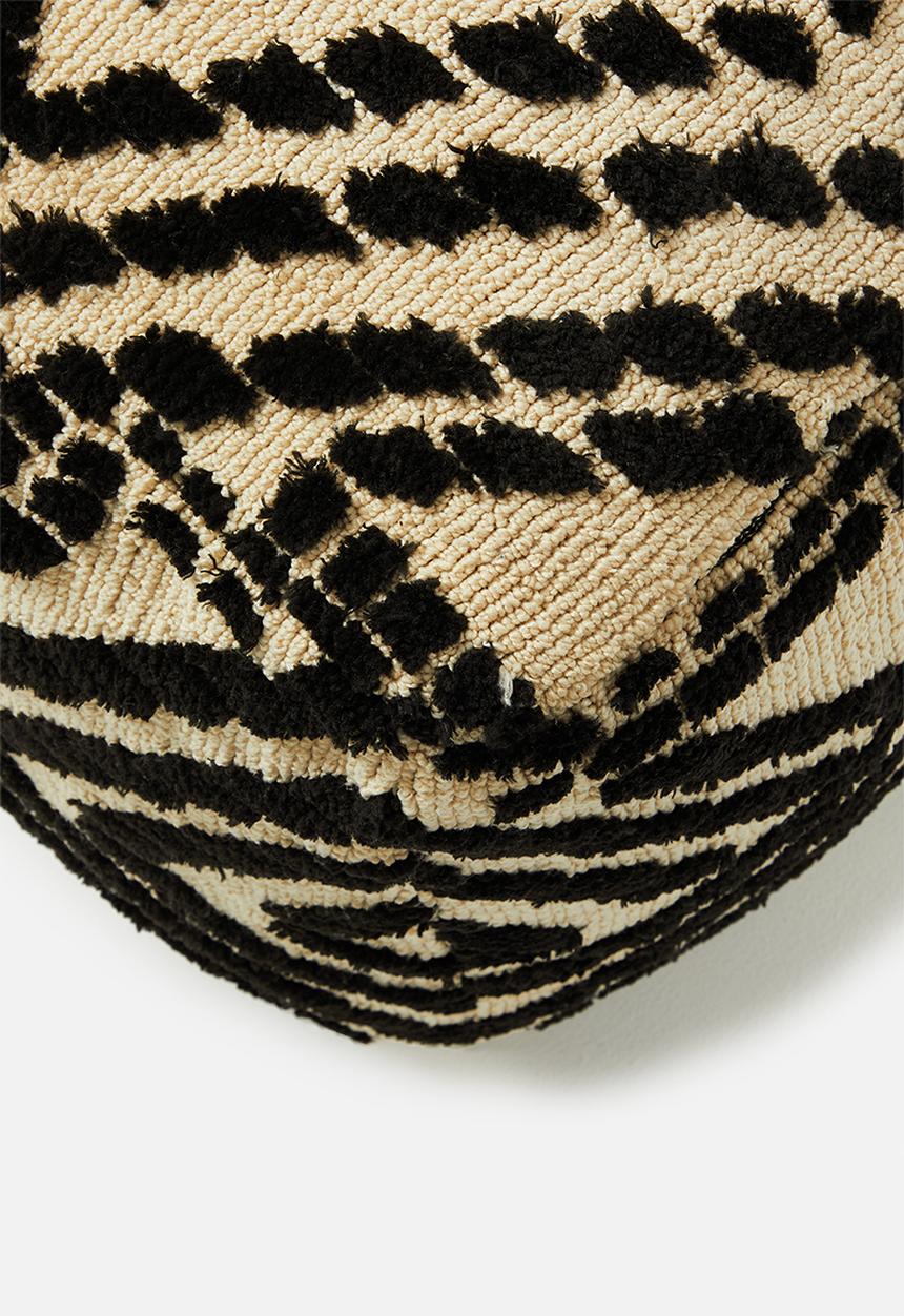Sixth Floor - Etched pouf - black & white