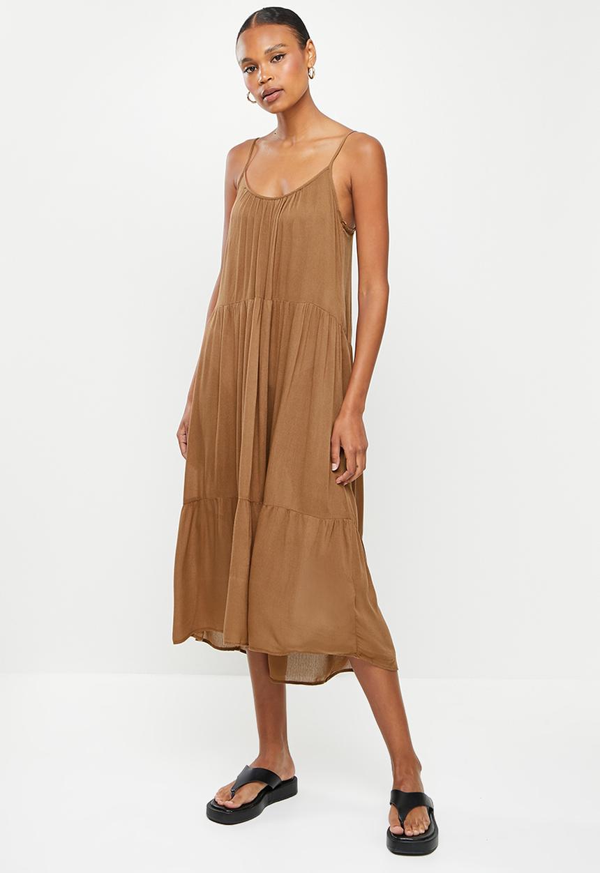Missguided - Tiered cami midi smock dress - brown
