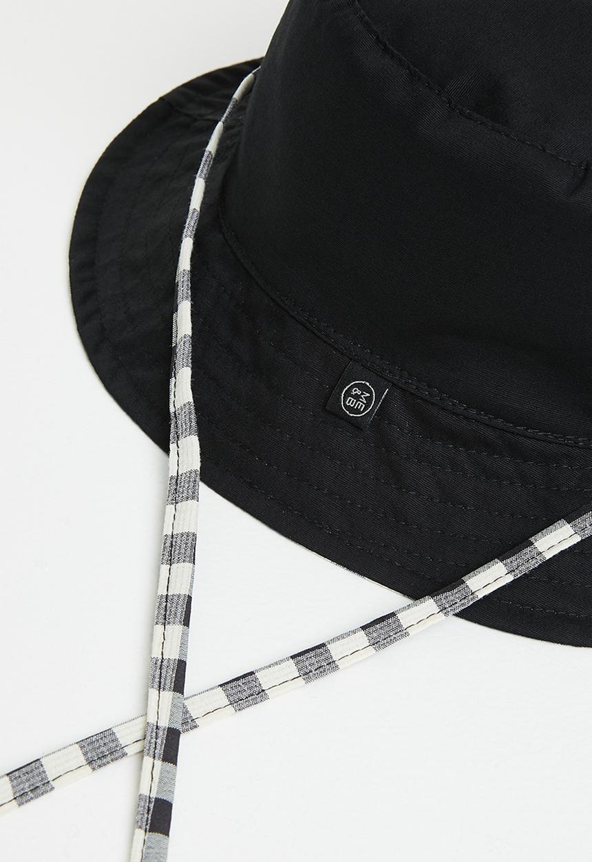 Me&B - Reversable bucket hat with large ties - black ginham